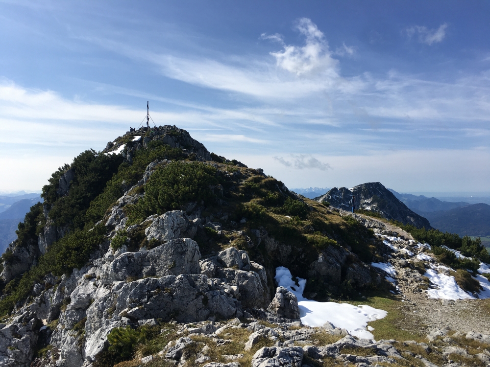 Wanderung Hochstaufen: Wanderung Hochstaufen: Nur wenige Meter trennen Reichenhaller Haus und Hochstaufen-Gipfel